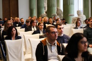 Studentki i studenci Wydziału Historii UW. Fot. Sebastian Gawęda