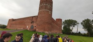 Objazdowicze przed Zamkiem Książąt Mazowieckich w Ciechanowie Fot. Sebastian Gawęda