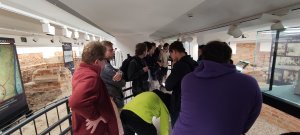 Objazdowicze w podziemiach Liceum Ogólnokształcącego im. Marszałka Stanisława Małachowskiego Fot. Sebastian Gawęda