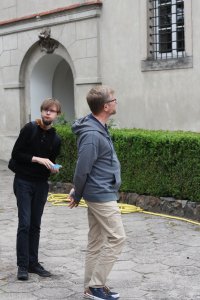 Prof. Marek Janicki opowiada o klasztorze kanoników regularnych w Czerwińsku nad Wisłą Fot. Sebastian Gawęda