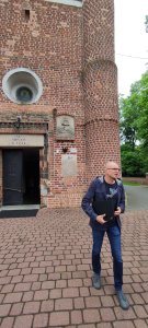 Prof. Paweł Żmudzki opowiada o historii Kościoła Zwiastowania Najświętszej Maryi Panny w Serocku Fot. Sebastian Gawęda