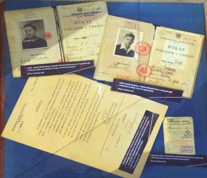 Dokumenty związane w wprowadzeniem getta ławkowego na UW