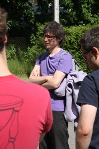 Dr Jan Burek wygłasza referat o architekturze wernakularnej w Nałęczowie