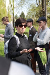 Dr Natalia Królikowska-Jedlińska wygłasza referat o Zamku w Szydłowcu