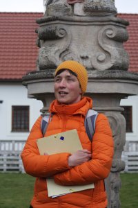 Dr Natalia Królikowska-Jedlińska wygłasza referat o historii klasztoru pokamedulskiego w Rytwianach