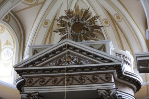 Ołtarz kościoła św. Jana Nepomucena i św. Ignacego Loyoli. Przysucha