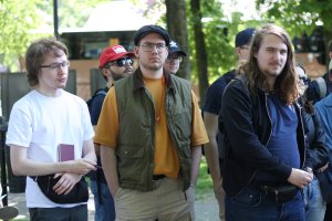 Studenci słuchają referatu o historii Czerska