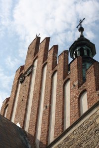 Szczyt sterczynowo-schodkowy kościoła św. Zygmunta w Szydłowcu